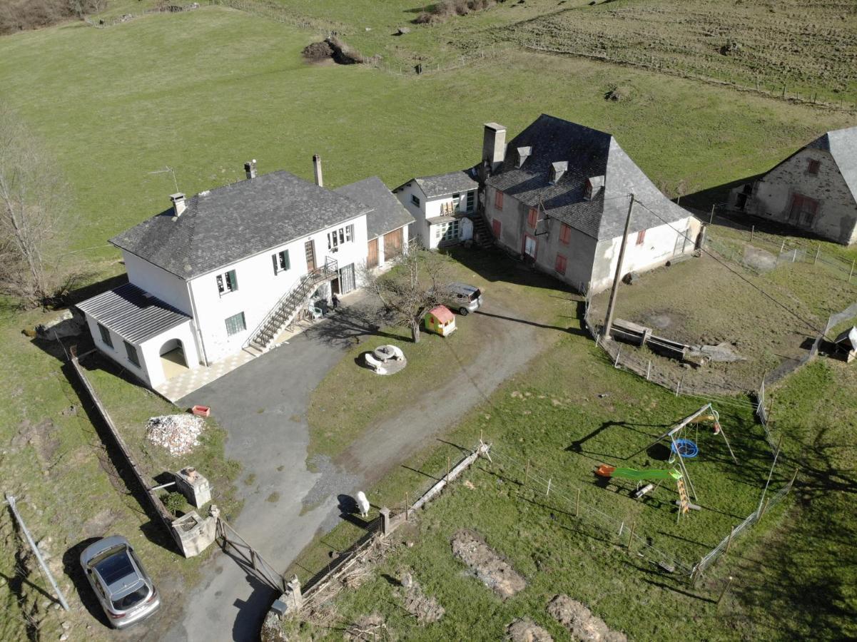 Aux D'Estaing Croises, Gite De Montagne Accessible A Tous Exterior photo