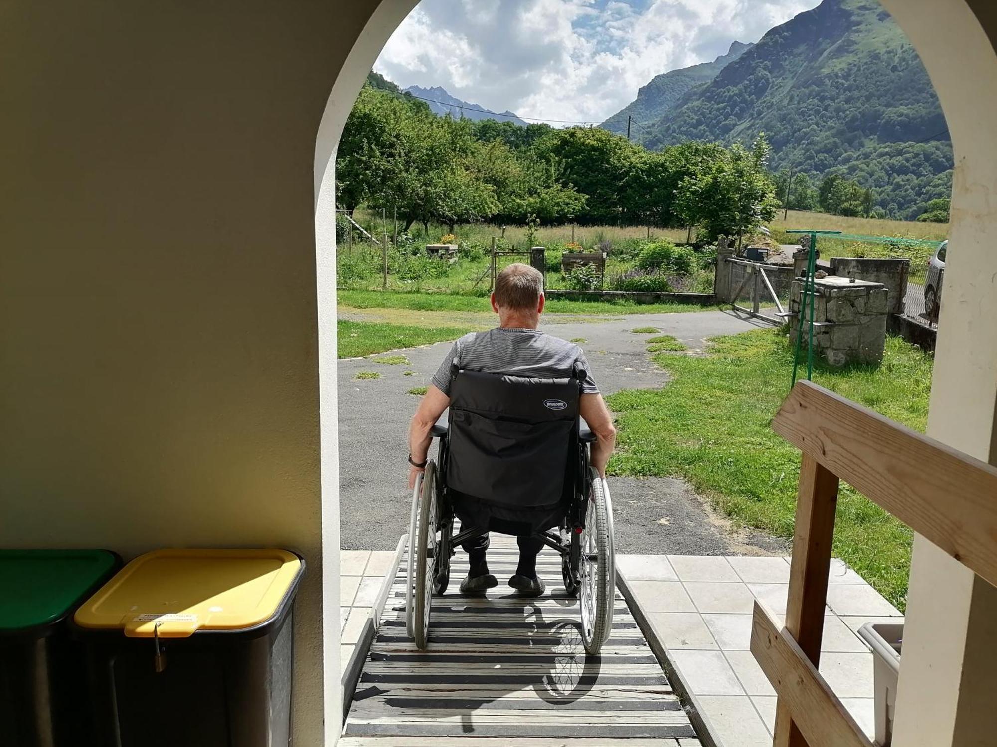 Aux D'Estaing Croises, Gite De Montagne Accessible A Tous Exterior photo